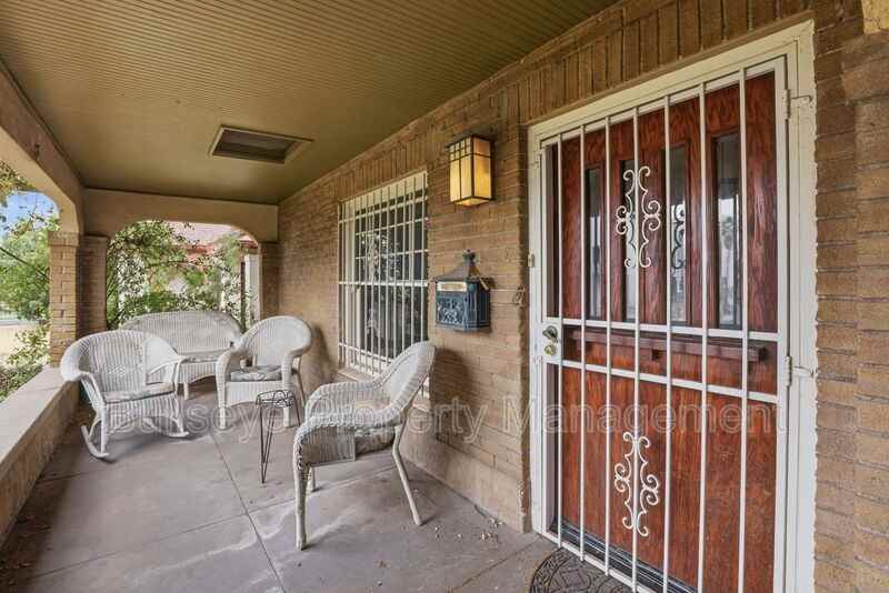 718 W Roosevelt St - Photo 5 of 38