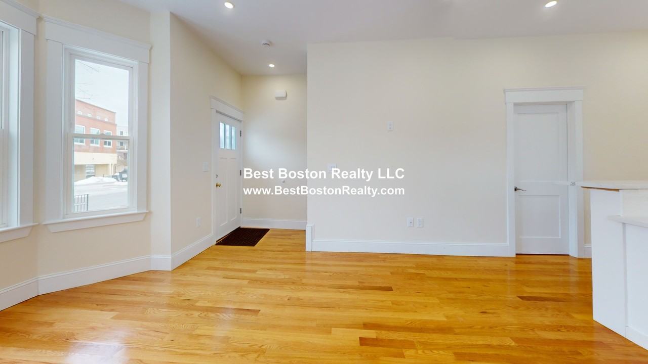 244 Somerville Ave - Photo 4 of 17