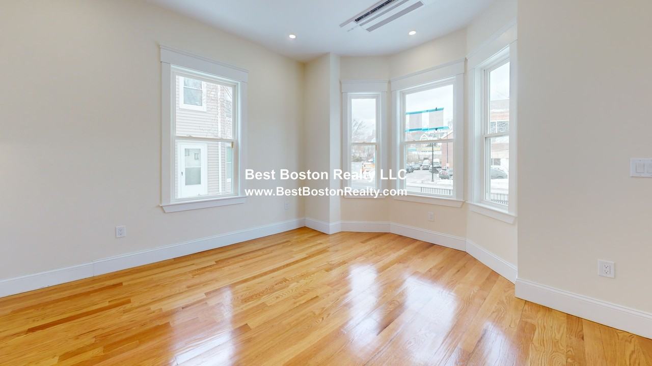 244 Somerville Ave - Photo 5 of 17