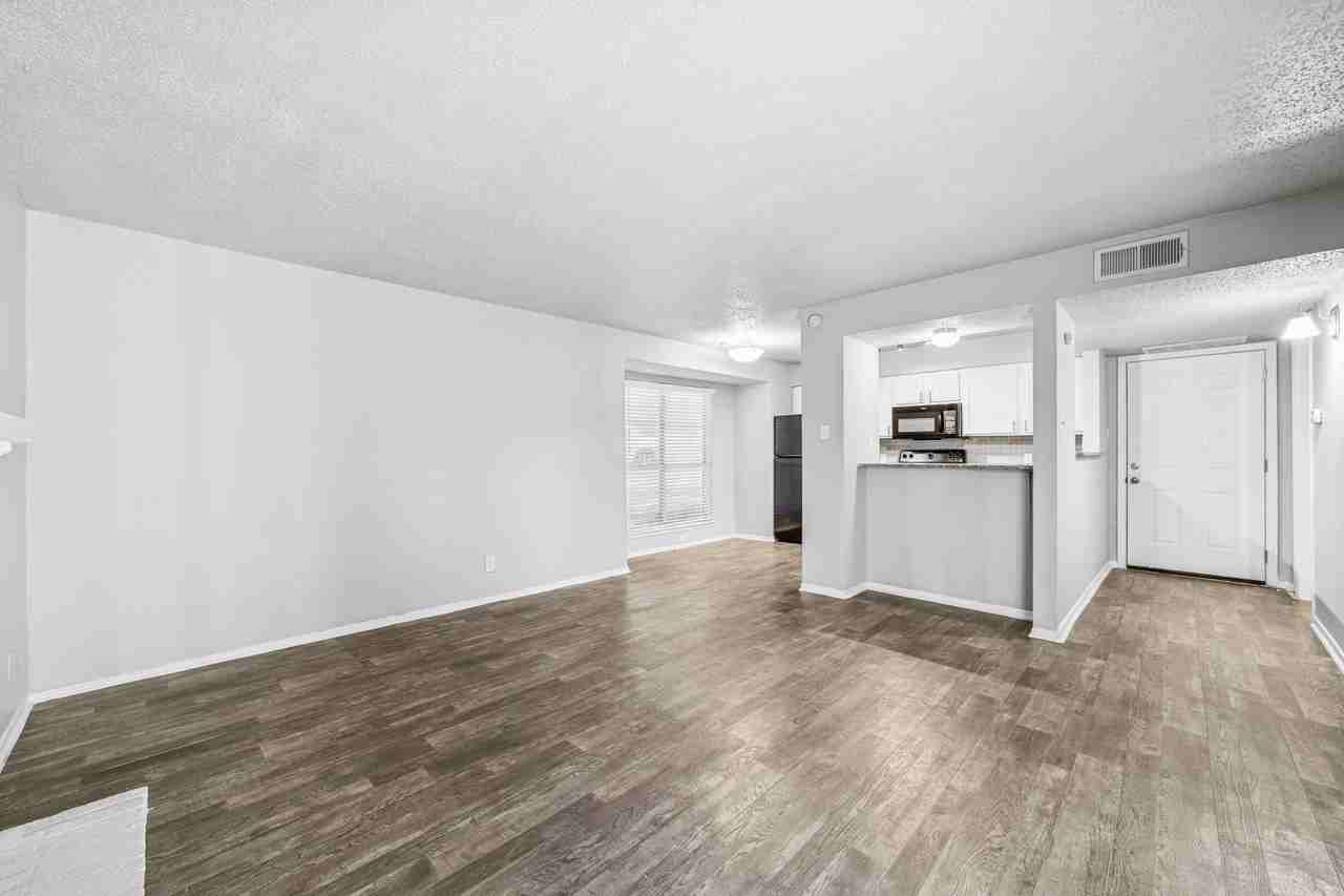 The View at Lake Highlands - Photo 6 of 50