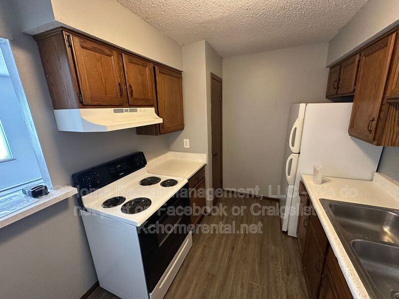 561 N Somerset Ter #D - Photo 5 of 18