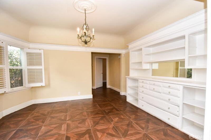 652 65th St - Photo 5 of 12