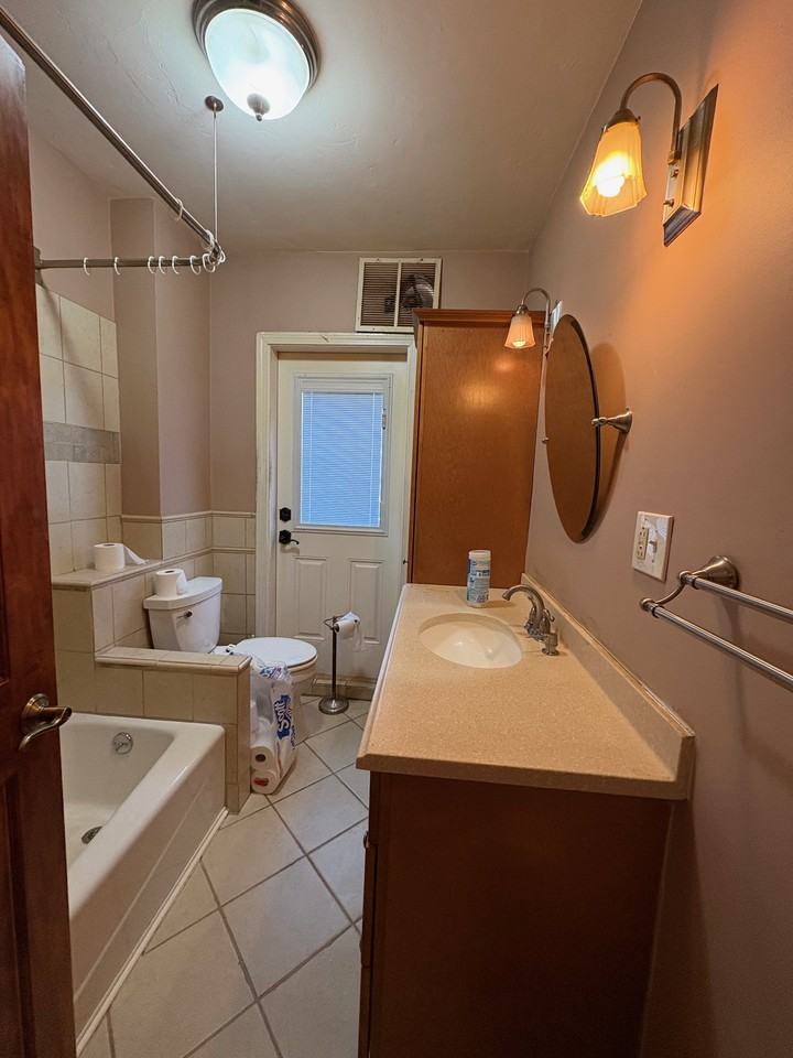 Englewood Ave #2 - Photo 7 of 14