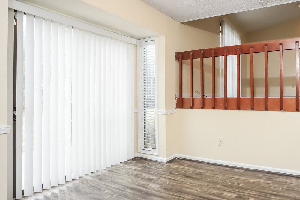 496 Jaywood Dr - Photo 7 of 18