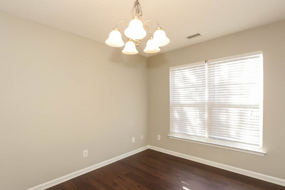 8411 Forwood Ct - Photo 4 of 29