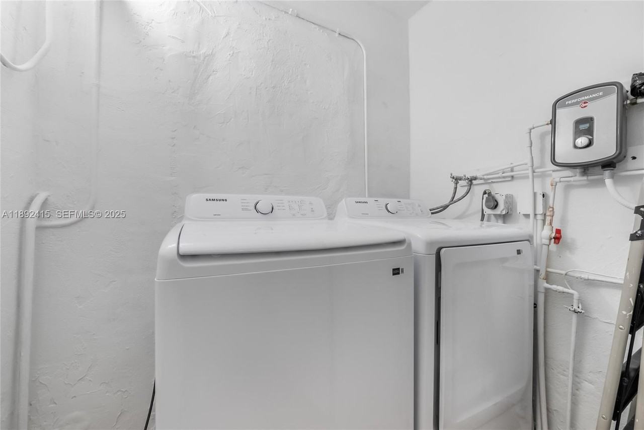 1590 Northeast 141st Street ##1 - Photo 2 of 15