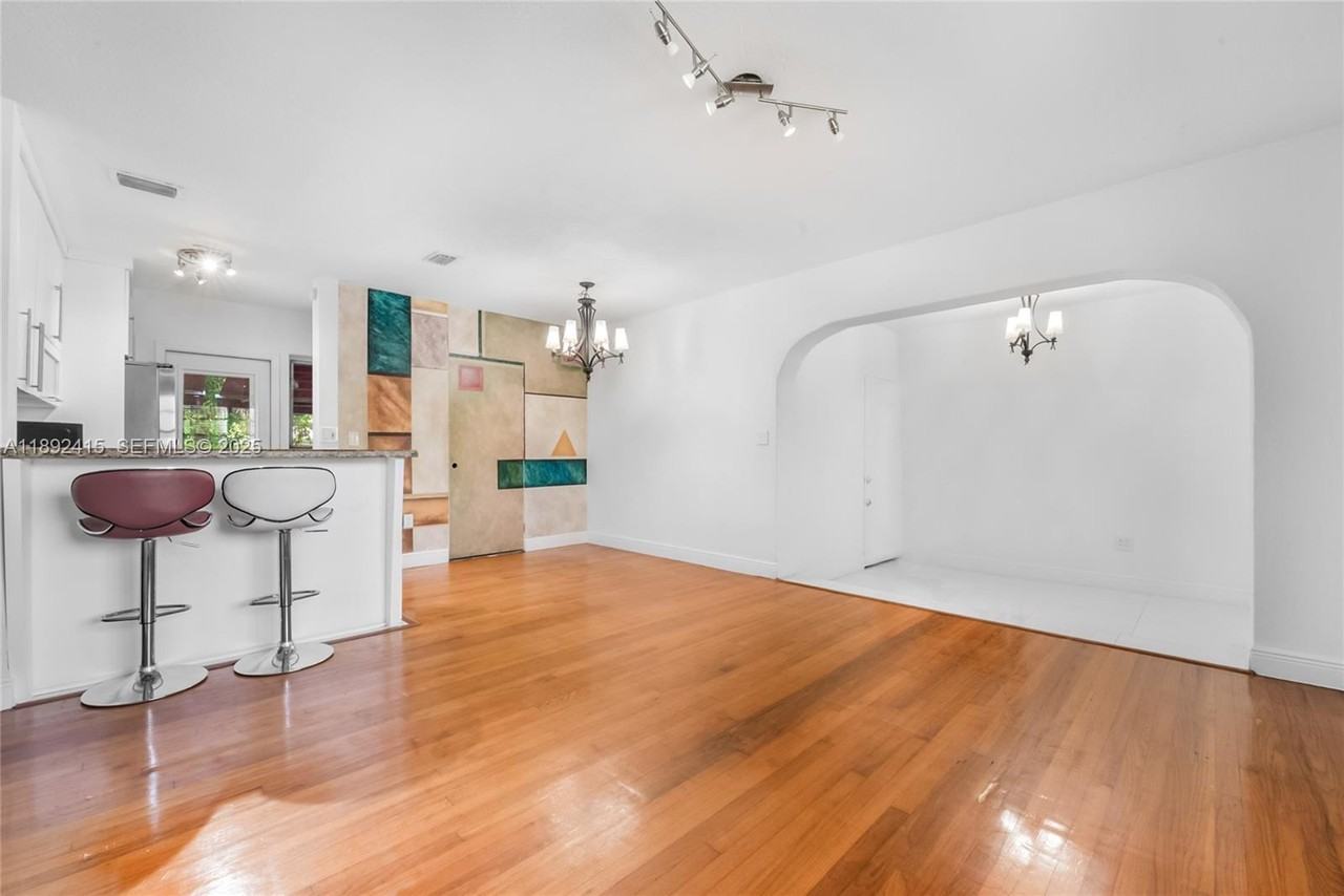 1590 Northeast 141st Street ##1 - Photo 7 of 15