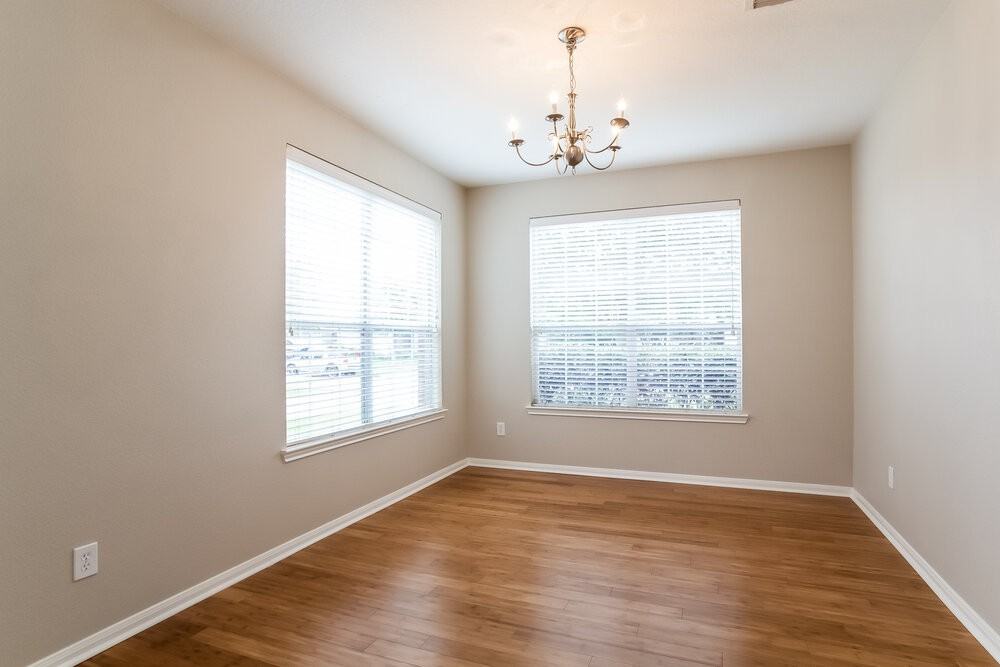 15811 Granite Mountain Trl - Photo 5 of 17