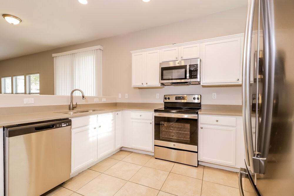 6326 W Harwell Rd - Photo 7 of 17