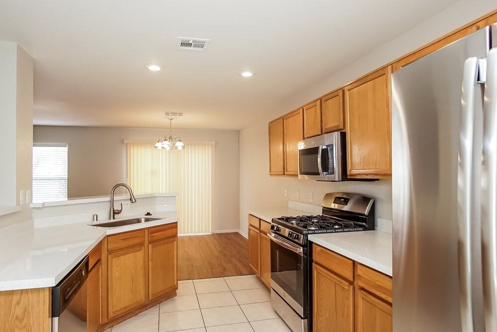 664 Rising Brook Dr - Photo 6 of 15