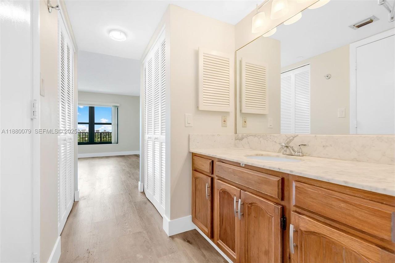 3200 Port Royale Drive North - Photo 7 of 21