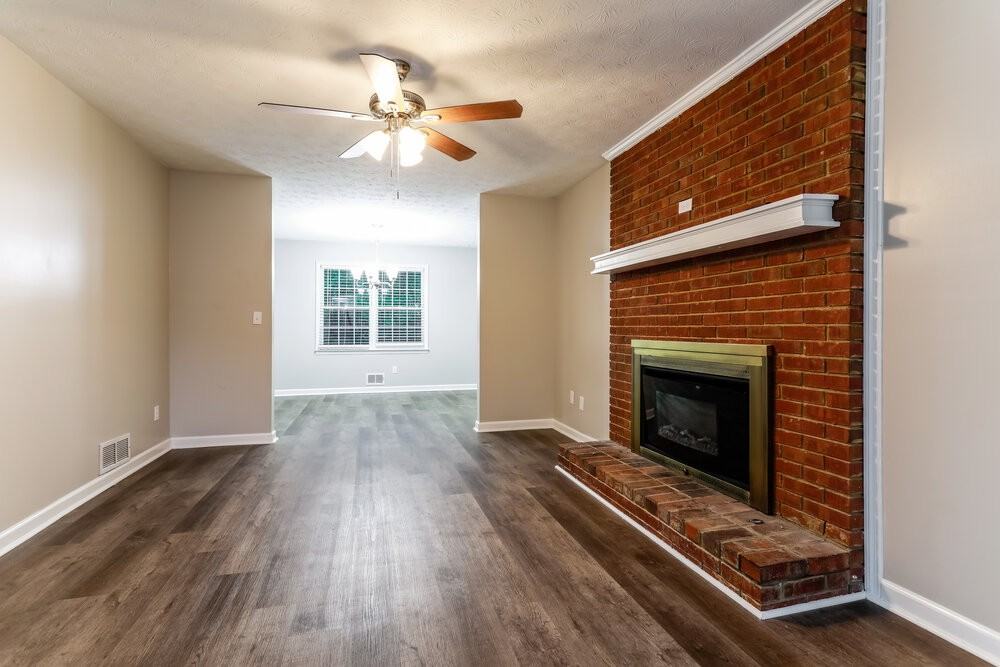 1212 Summit Links Ct - Photo 5 of 17