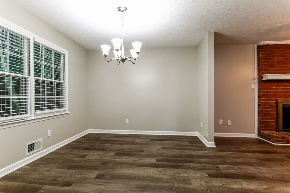 1212 Summit Links Ct - Photo 7 of 17