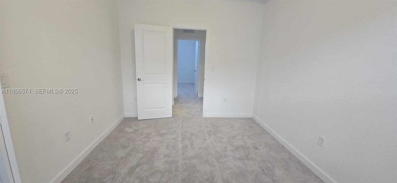 1165 Northeast 1st Avenue - Photo 7 of 25