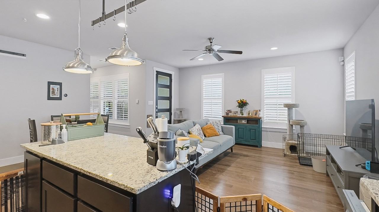 223 Claremont Ave #101 - Photo 3 of 22