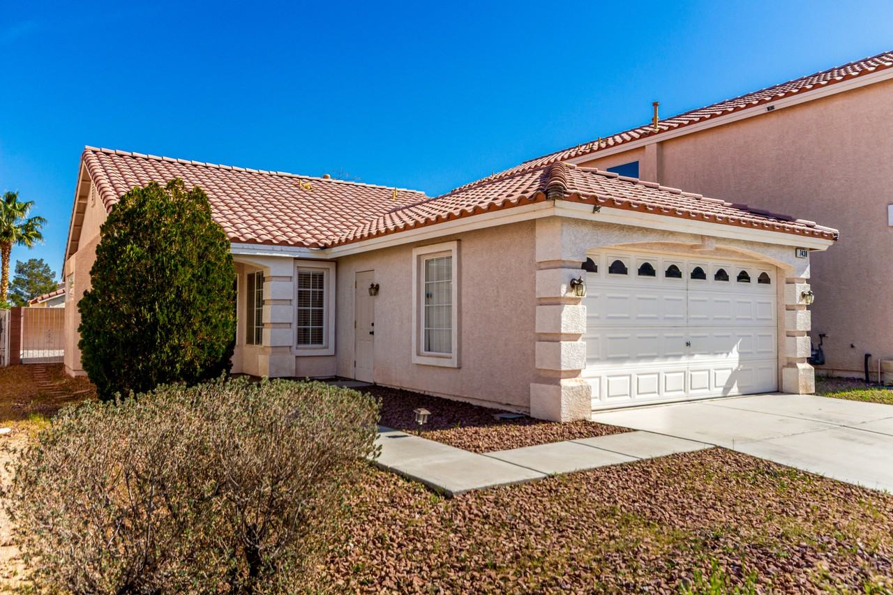 7438 Treasure Chest St #NA - Photo 2 of 35