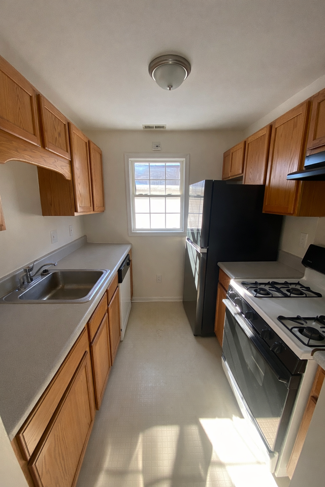 381 South 6th Street - Photo 2 of 7