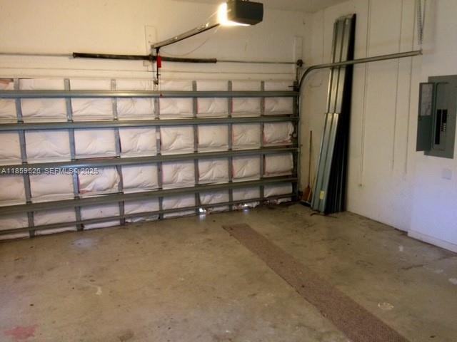 1211 Northeast 37th Avenue - Photo 6 of 16