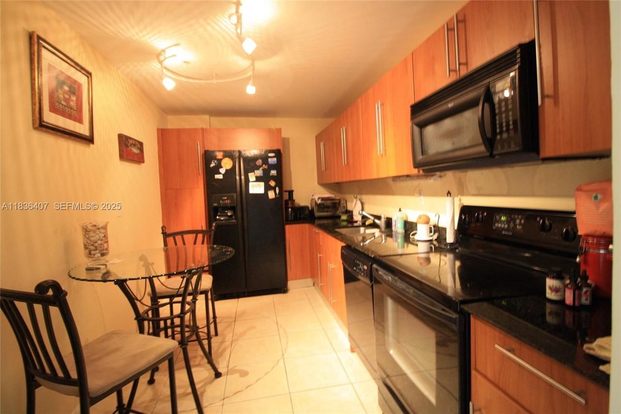 3000 South Ocean Drive - Photo 2 of 32