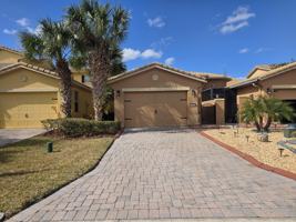 featured image of 2435 Palm Tree Dr #1