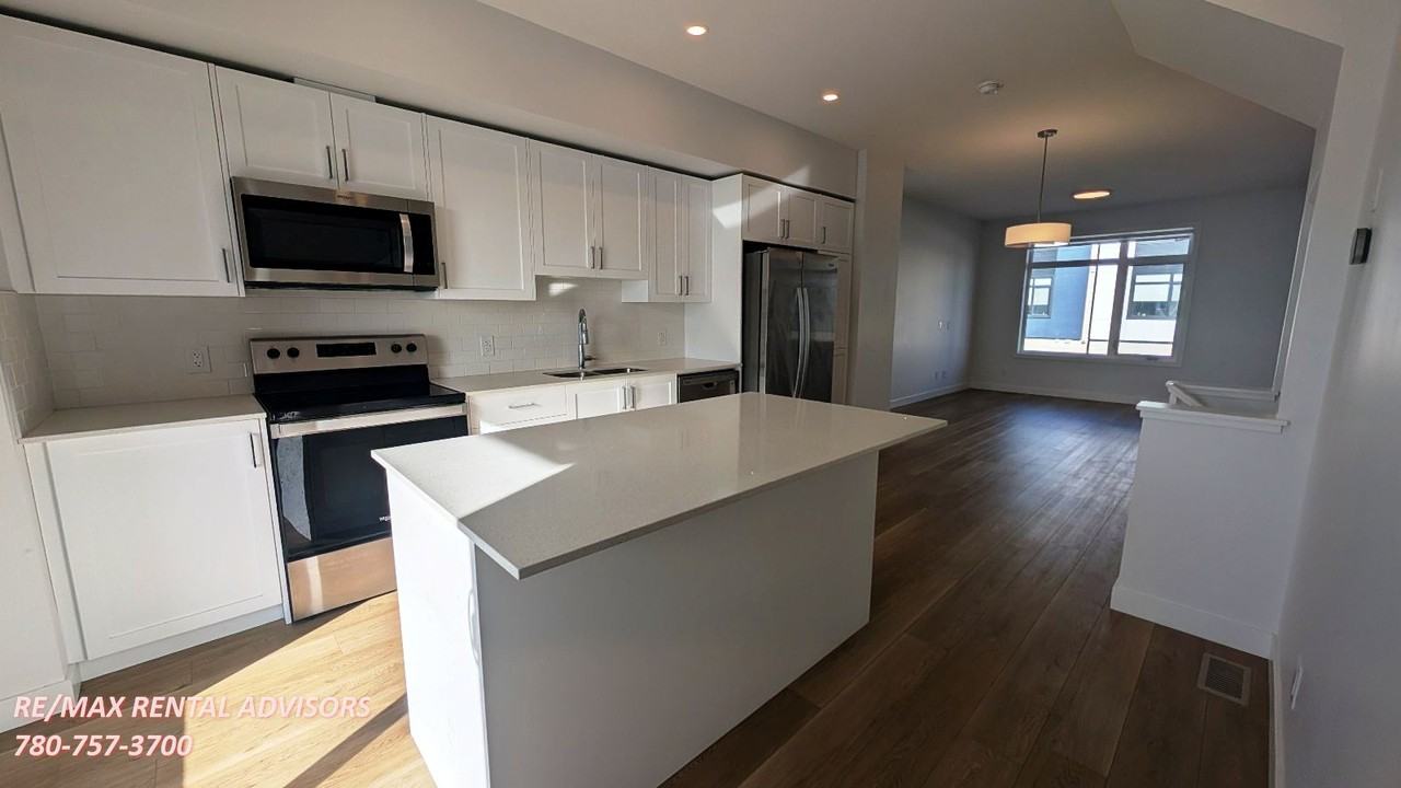 8540 19 Avenue Southeast - Photo 2 of 21