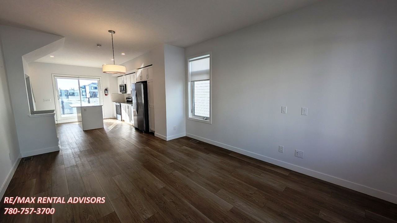8540 19 Avenue Southeast - Photo 5 of 21