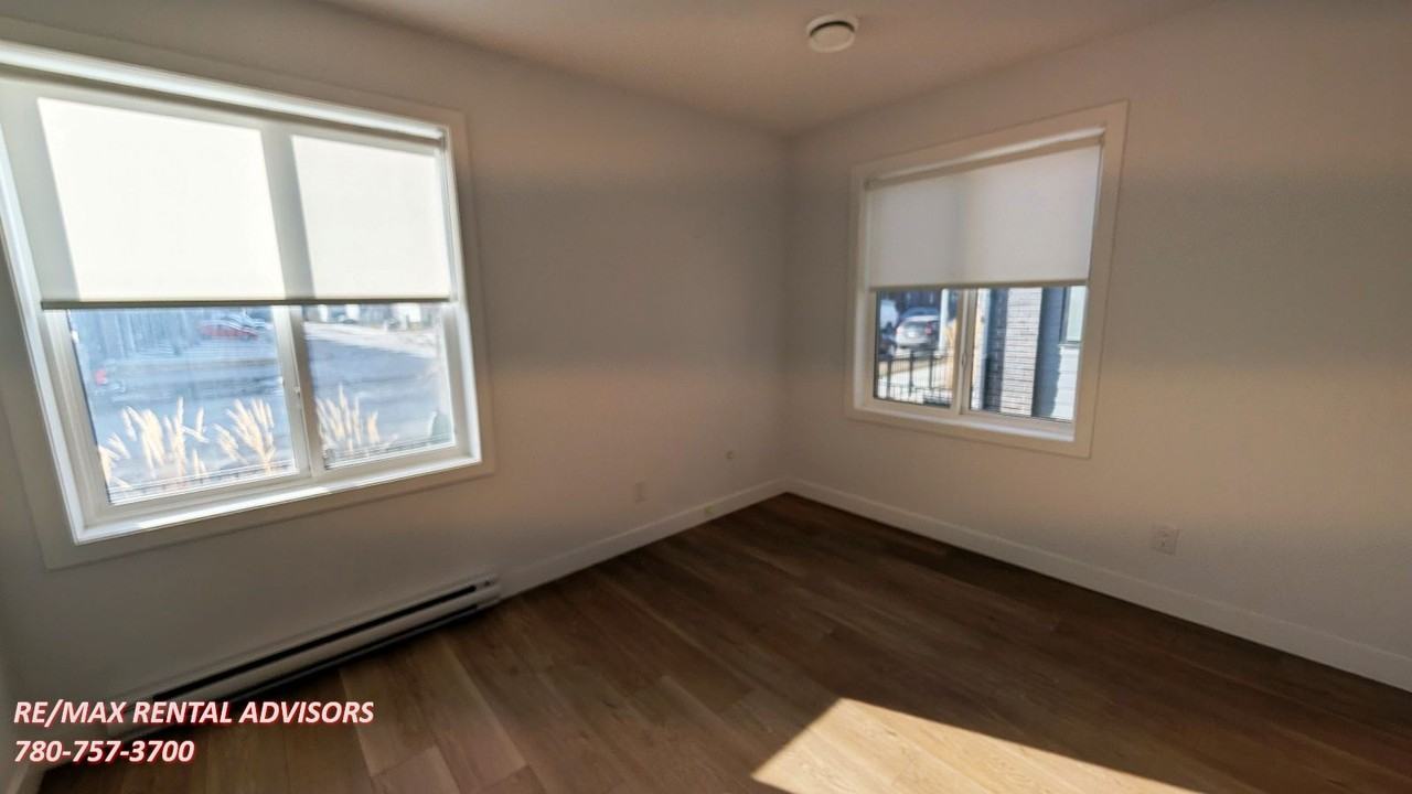 8540 19 Avenue Southeast - Photo 7 of 21