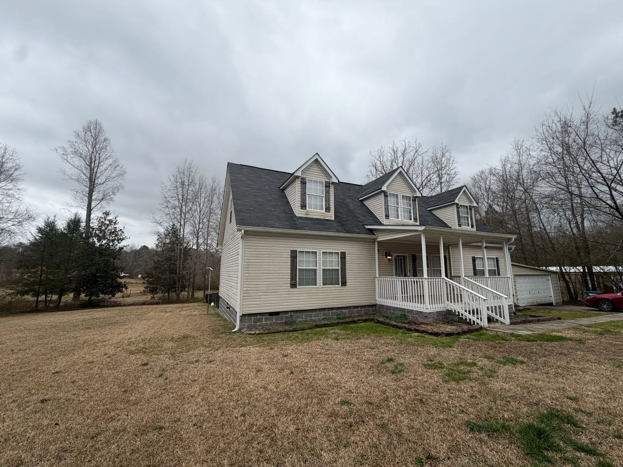 237 Lisbon Rd - Photo 2 of 35