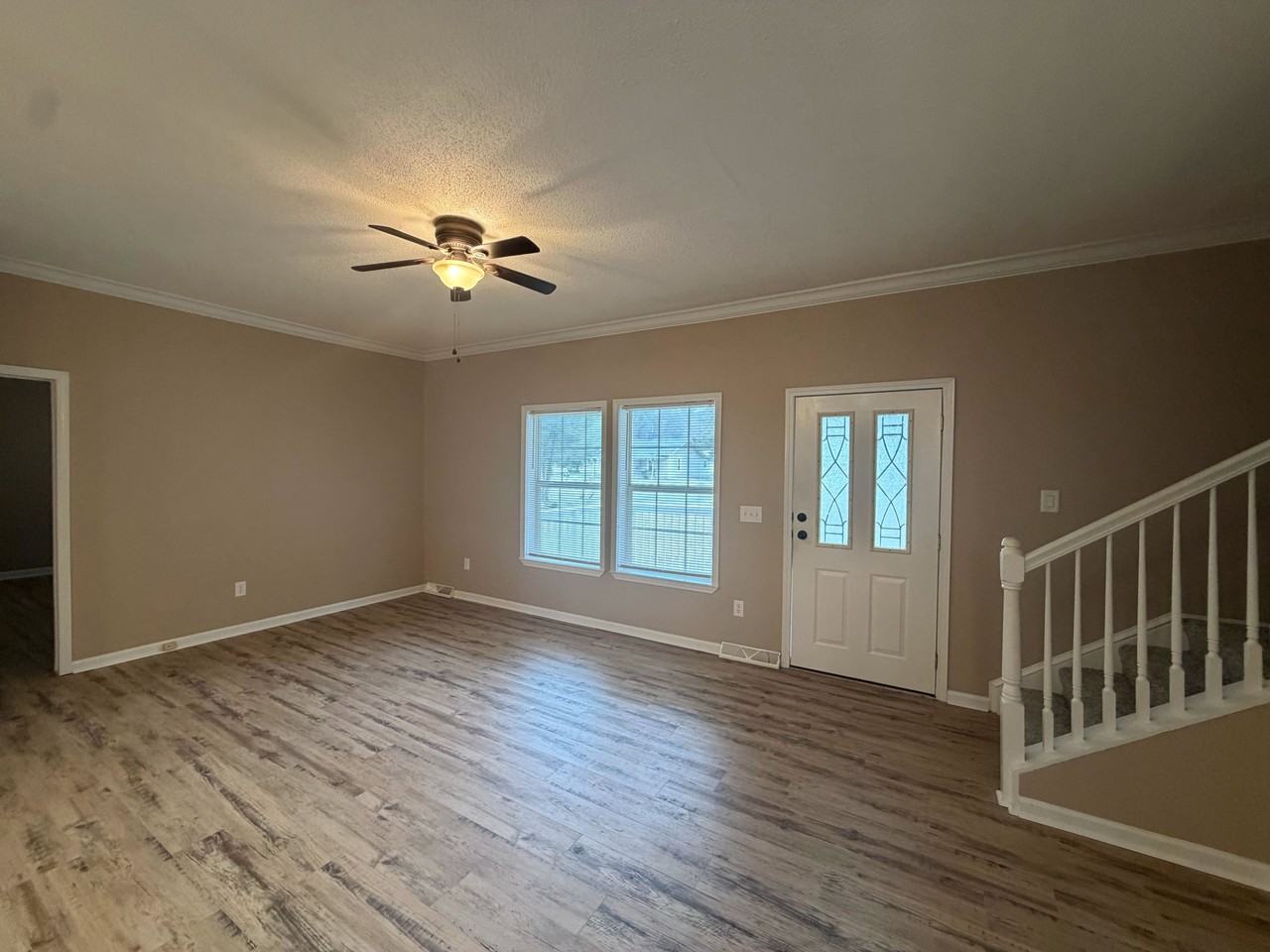 237 Lisbon Rd - Photo 5 of 35