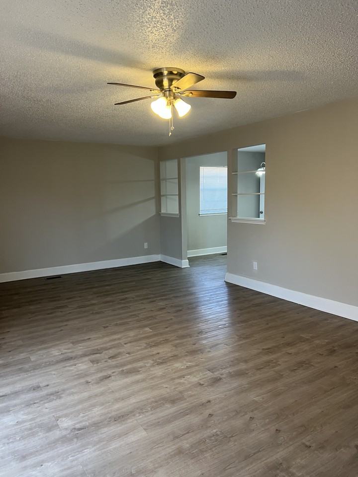 5121 Keith Dr - Photo 4 of 16