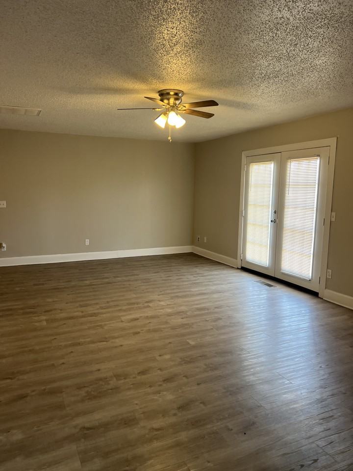 5121 Keith Dr - Photo 5 of 16