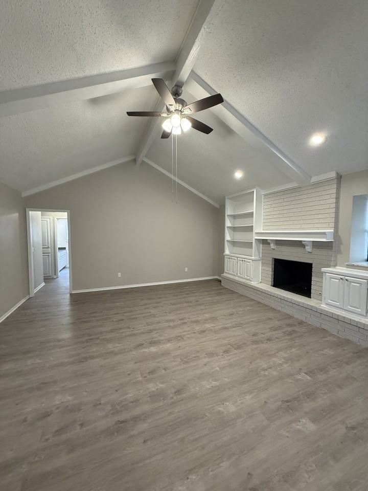10123 E 26th Pl - Photo 3 of 10