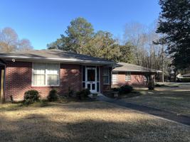 featured image of 804 Pineview Dr