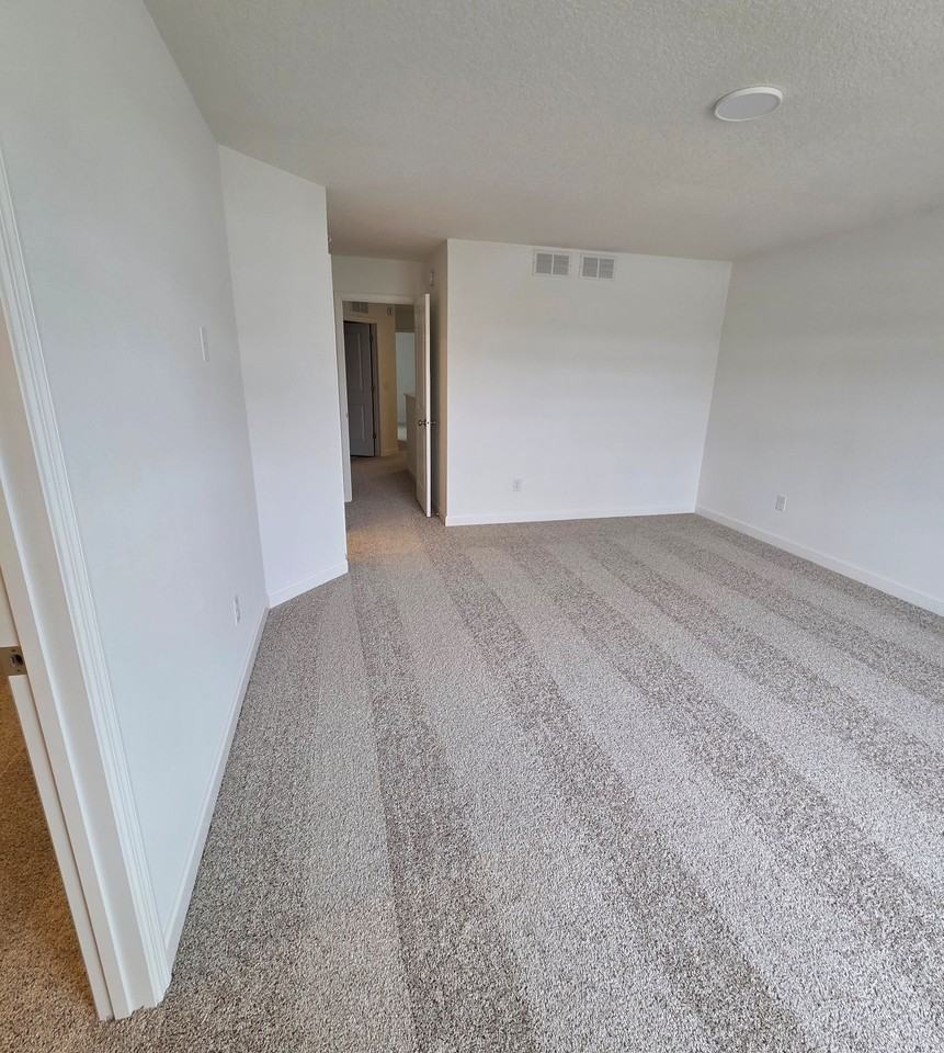 20019 62nd Pl - Photo 7 of 14