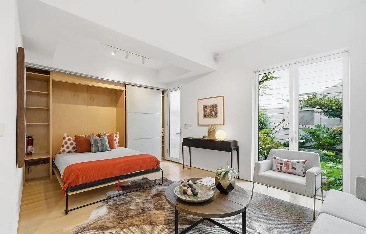 1031 Dolores St - Photo 3 of 8