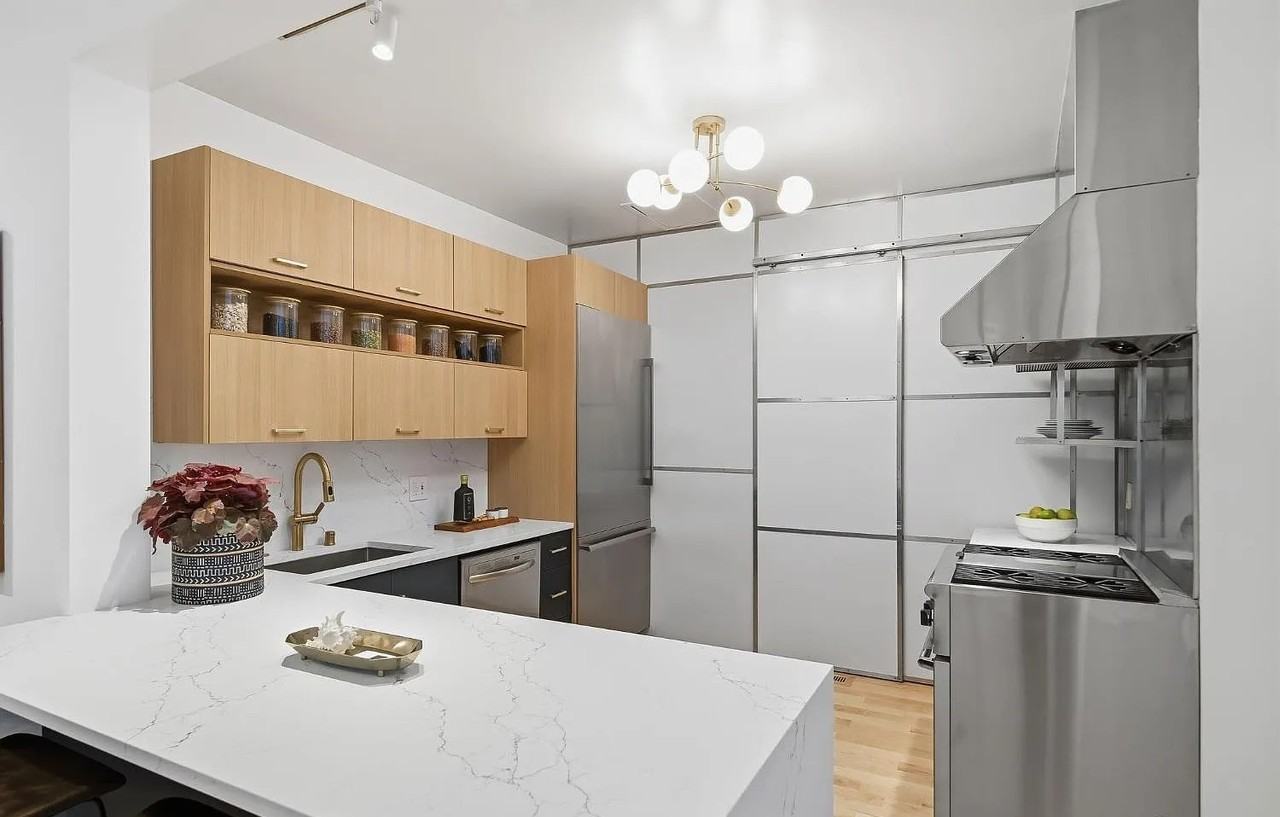 1031 Dolores St - Photo 4 of 8