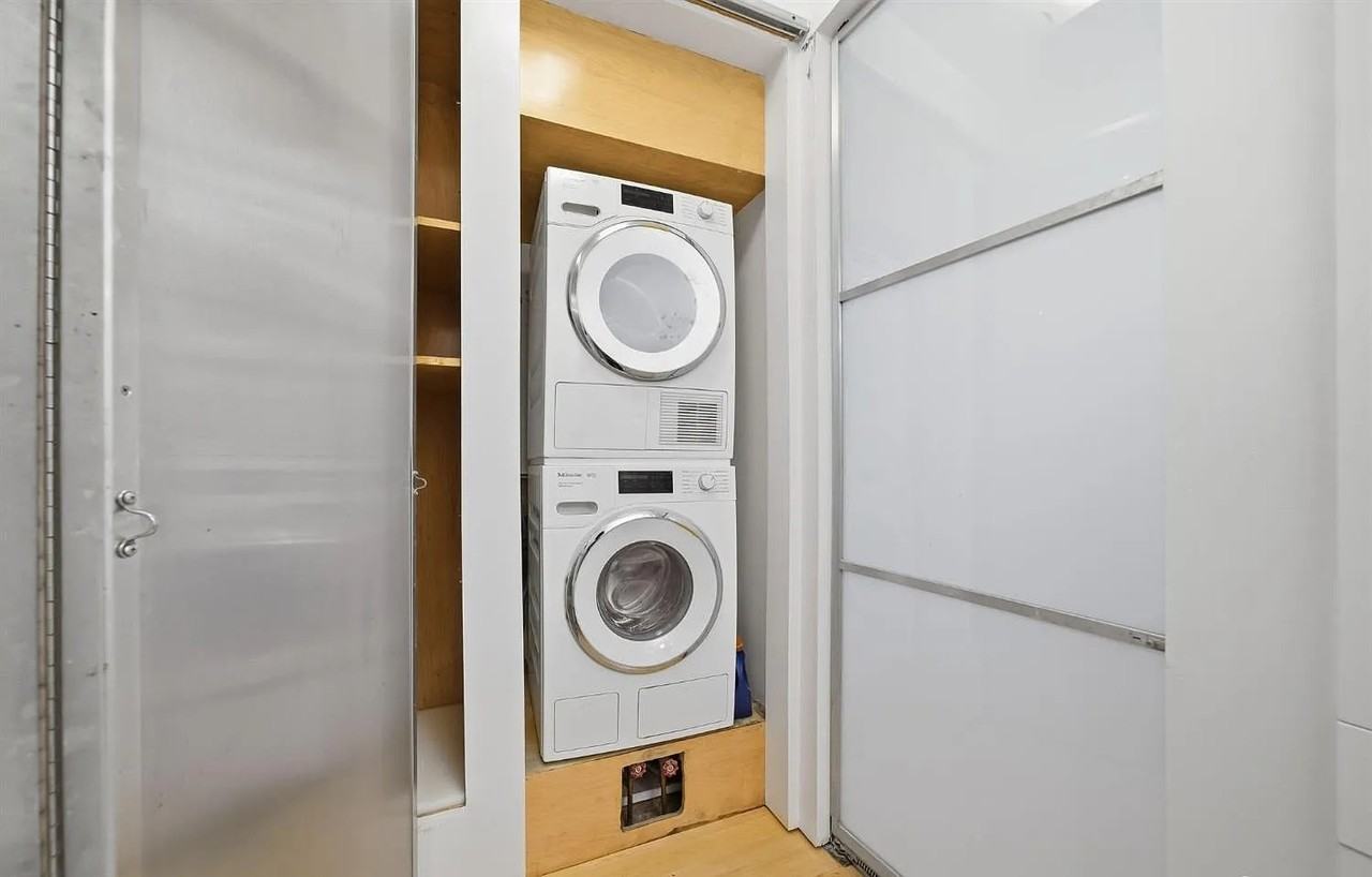 1031 Dolores St - Photo 5 of 8