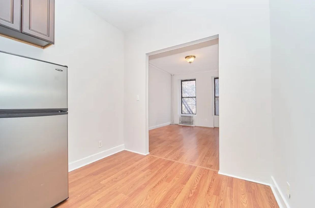 537 E 81st St #ADD7 - Photo 4 of 5