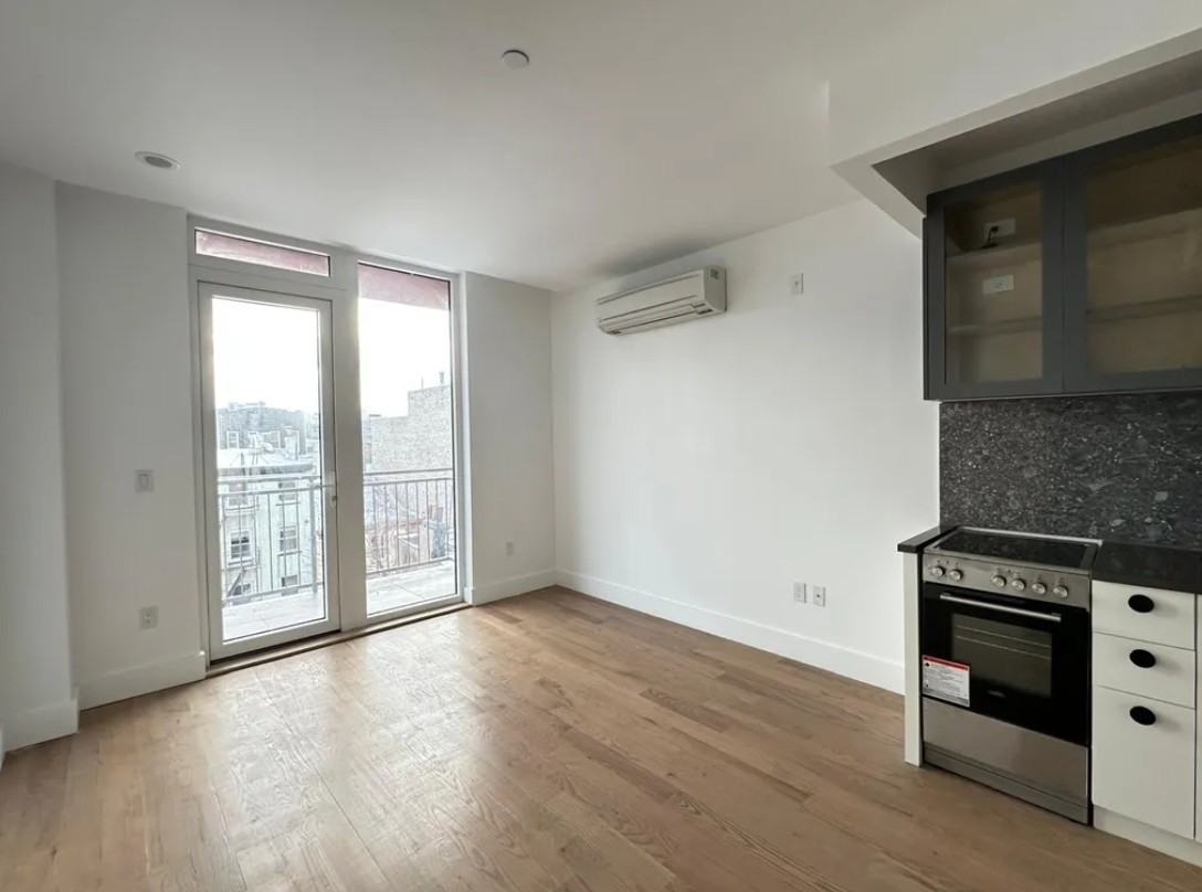 226 N 7th St #879TFRF - Photo 3 of 7