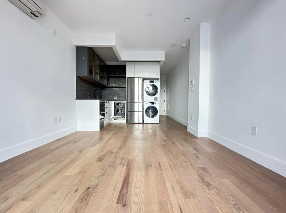 226 N 7th St #879TFRF - Photo 5 of 7