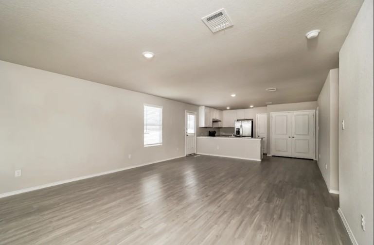 174 Pasadena Pl - Photo 3 of 11