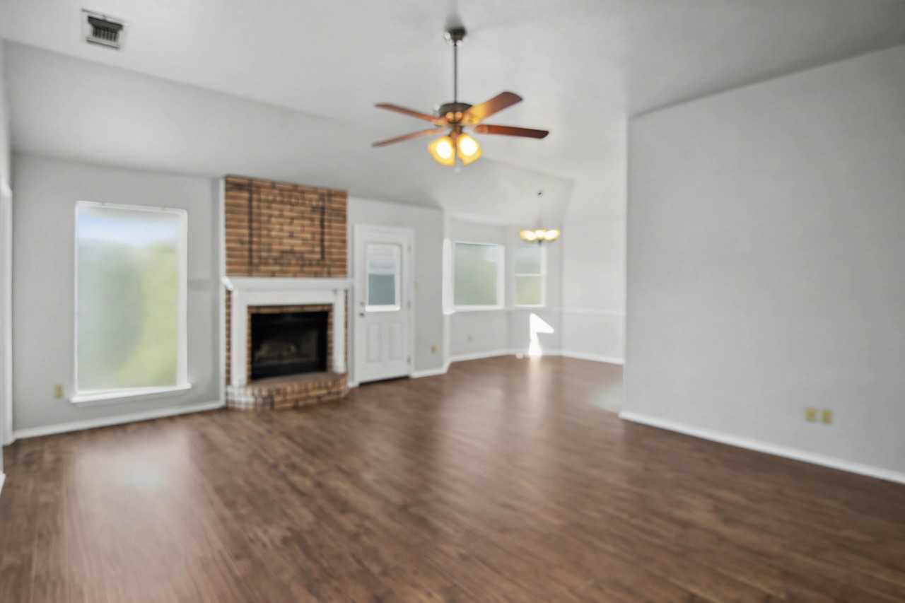 1502 Cedar Ln - Photo 6 of 16