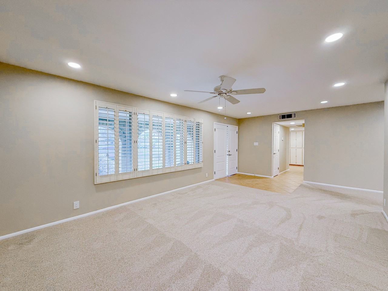 1104 E Watson Dr - Photo 6 of 39