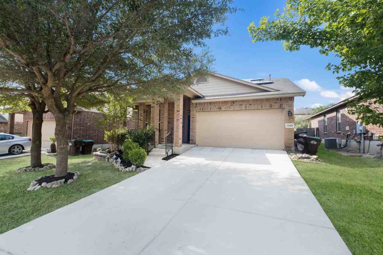 12050 Texana Cv - Photo 2 of 11