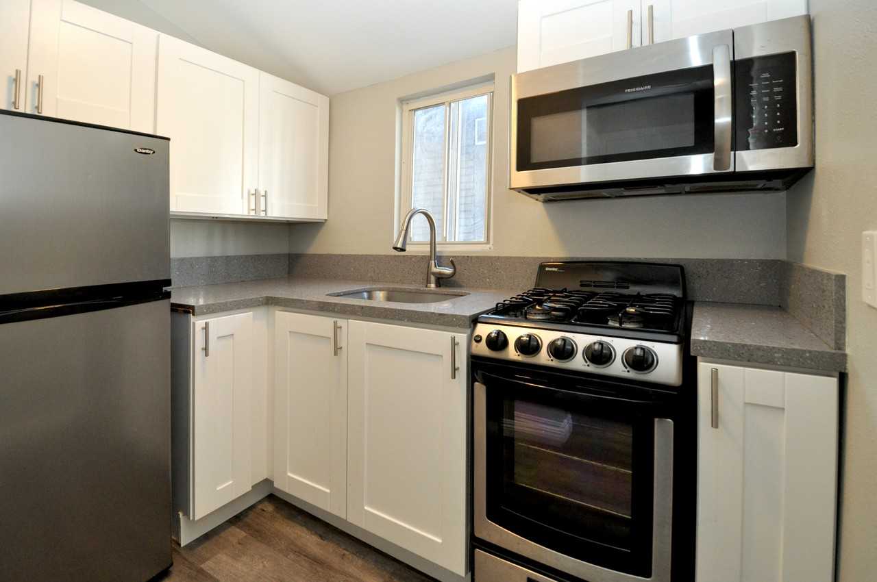 2141 Front St #C - Photo 4 of 10