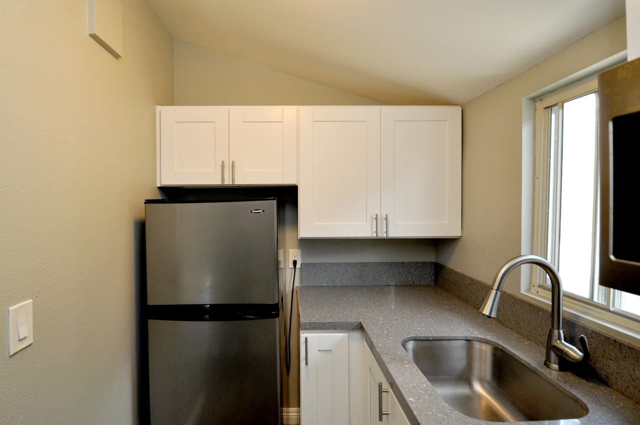 2141 Front St #C - Photo 5 of 10