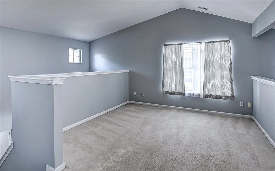 17610 Wildwood Ln - Photo 4 of 12