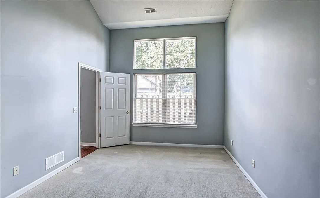 17610 Wildwood Ln - Photo 6 of 12