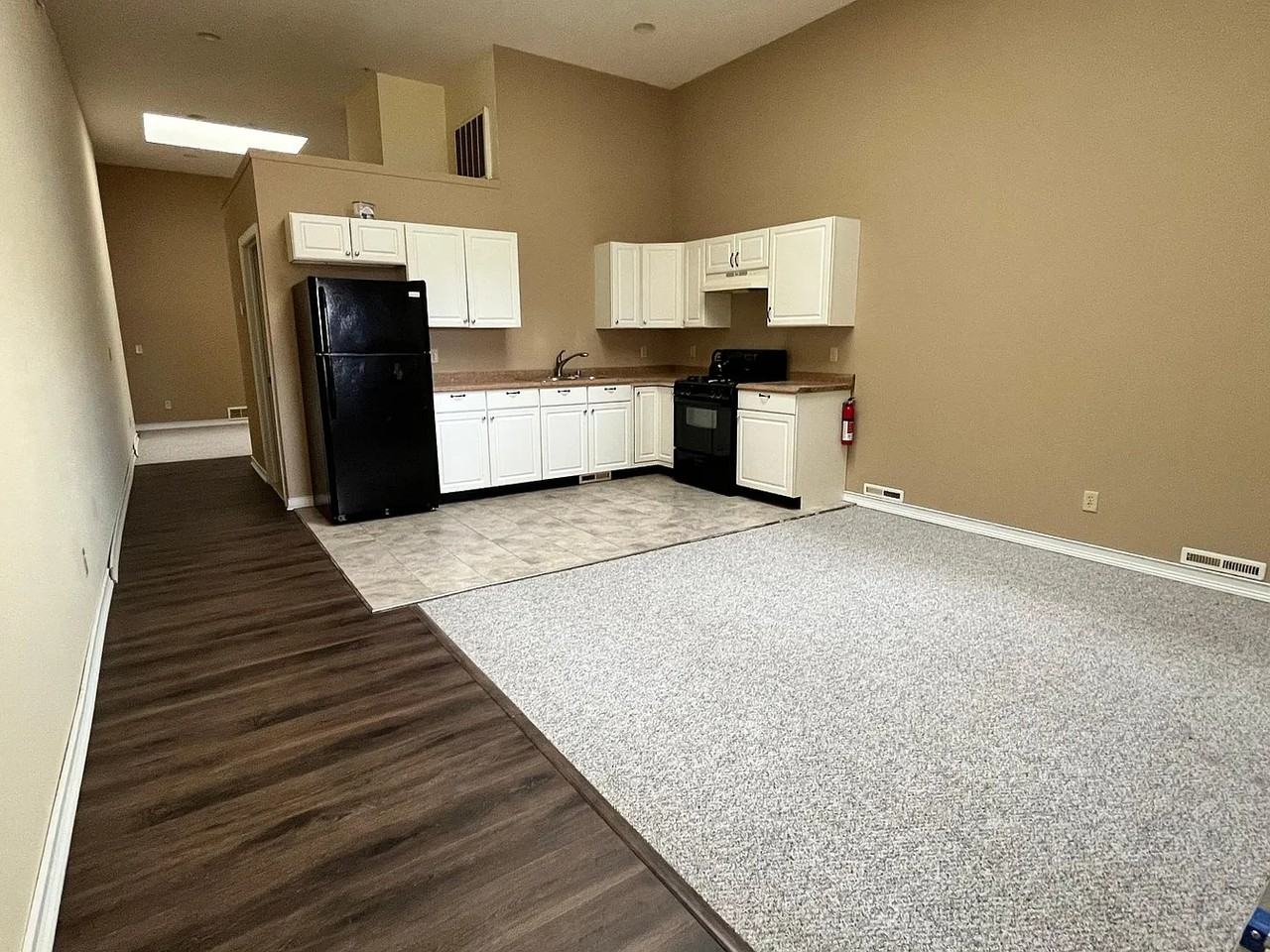 100 Bleecker St - Photo 6 of 6