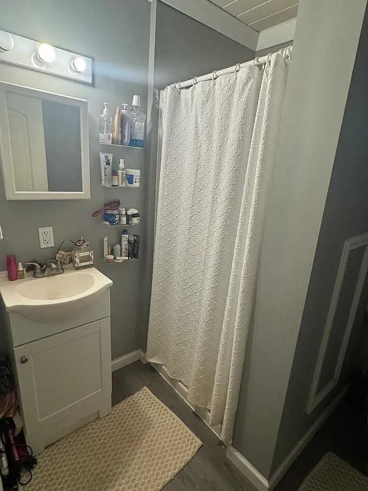 104 W Cayuga St - Photo 2 of 4